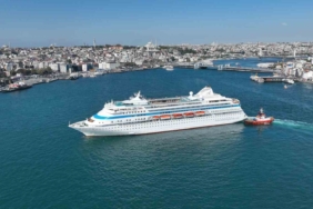 İstanbul’a Rusların dev yolcu gemisi geldi