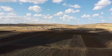 Tarım arazileri tel ve konteynerlerle kuşatıldı