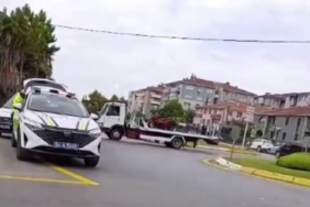 Otomobil ile çarpışan motokurye hafif şekilde yaralandı