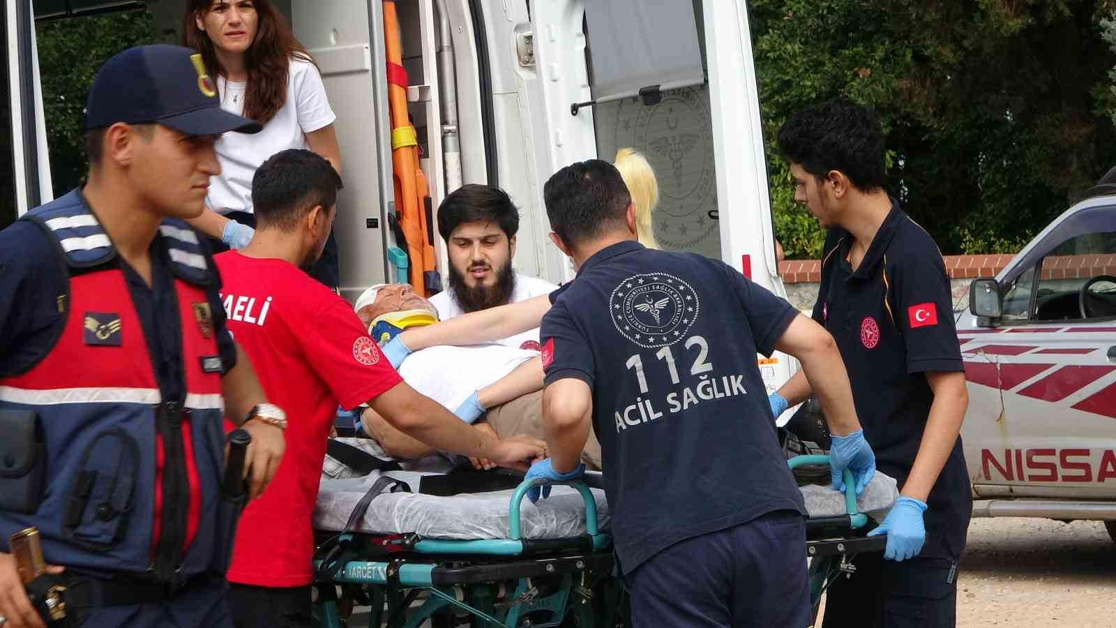 Kocaeli’de otomobiller çarpıştı: 2’si çocuk 8 yaralı