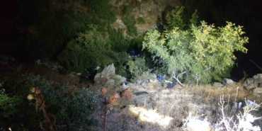 Susurluk’ta şarampole yuvarlanan araçta 2 kişi yaralandı