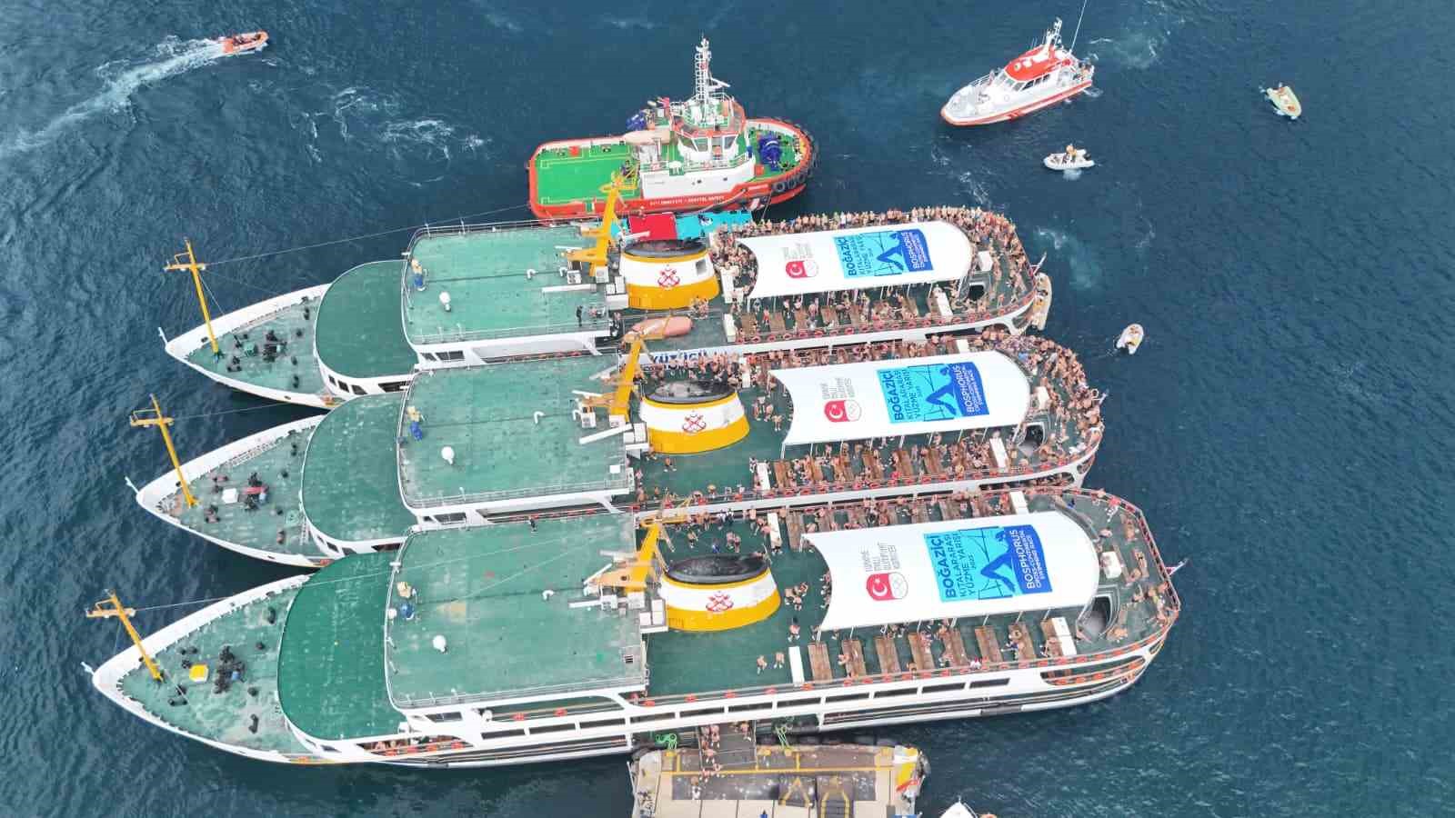 Binlerce yüzücü 37. Boğaziçi Kıtalararası Yüzme Yarışı’nda kıtaları birleştirdi