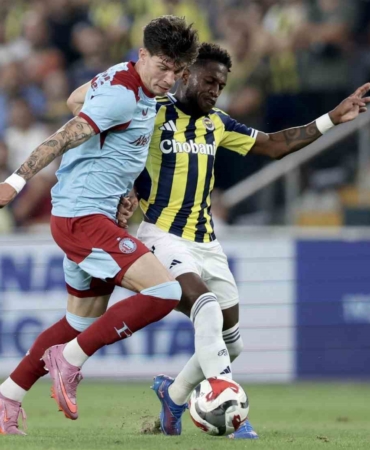UEFA Şampiyonlar Ligi: Fenerbahçe: 0 - Feyenoord: 0 (Maç devam ediyor)