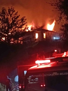 Şile’de alkollü şahıs kaldığı evi yaktı