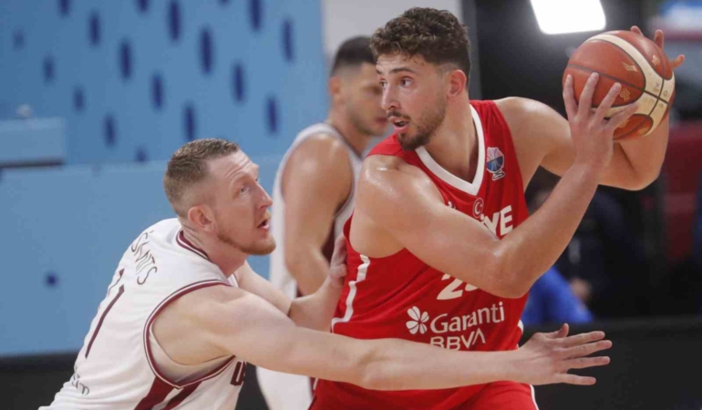 A Milli Erkek Basketbol Takımı, Avrupa Şampiyonası’na galibiyetle başladı