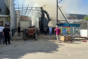 Bir kıvılcım yıkımı süren fabrikayı küle çevirdi