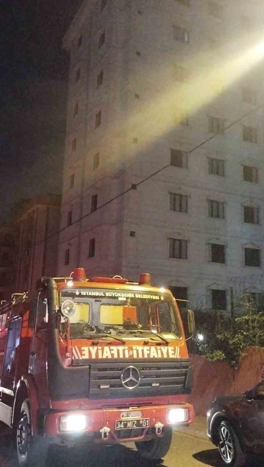 Ümraniye’de otelde çıkan yangın söndürüldü