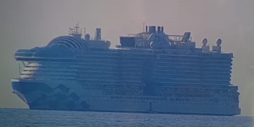 Dev yolcu gemisinden düşen Kenyalı aranıyor