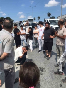 Arnavutköy’de kontrolden çıkan minibüs durağın yanında bekleyen kadına çarptı