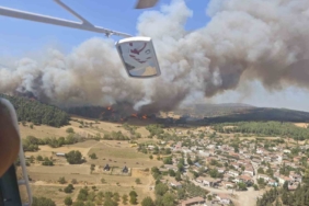 Gelibolu’da çıkan orman yangınına havadan ve karadan müdahale devam ediyor