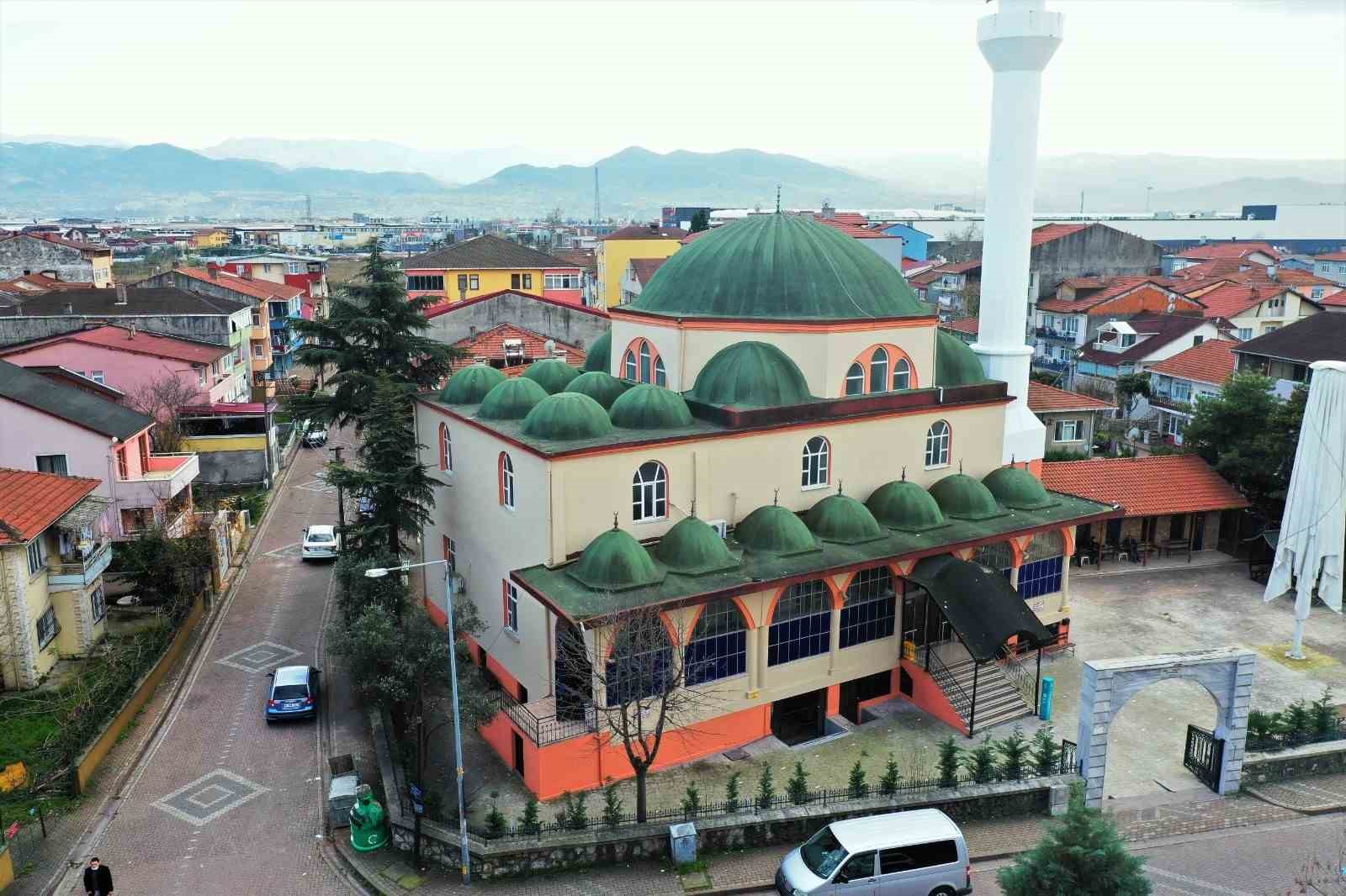 Son 6 yılda 897 camiye boya desteği