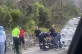 Bursa’da kamyonet otomobile çarptı: 4 yaralı