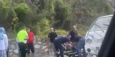 Bursa’da kamyonet otomobile çarptı: 4 yaralı