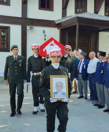 Edirne’de Kıbrıs gazisi son yolculuğuna uğurlandı