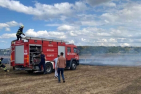 Anız yangınında 3 dönüm alan kül oldu