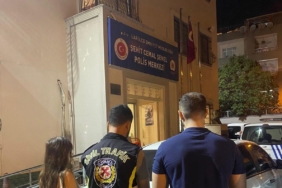 Seyir halindeki araçta uygunsuz hareketlerde bulunan zanlılar yakalandı