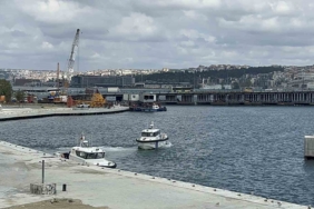 Haliç Metro Köprüsünden denize atlayan adamın cansız bedeni çıkarıldı