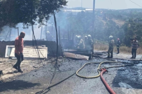 Ümraniye’de kömürlük yangını paniğe neden oldu