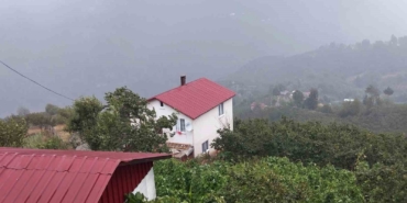 Şehir sıcaktan kavruldu, yaylada yağmur serinletti