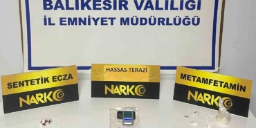 Ayvalık’ta durdurulan araçtan uyuşturucu çıktı: 2 gözaltı