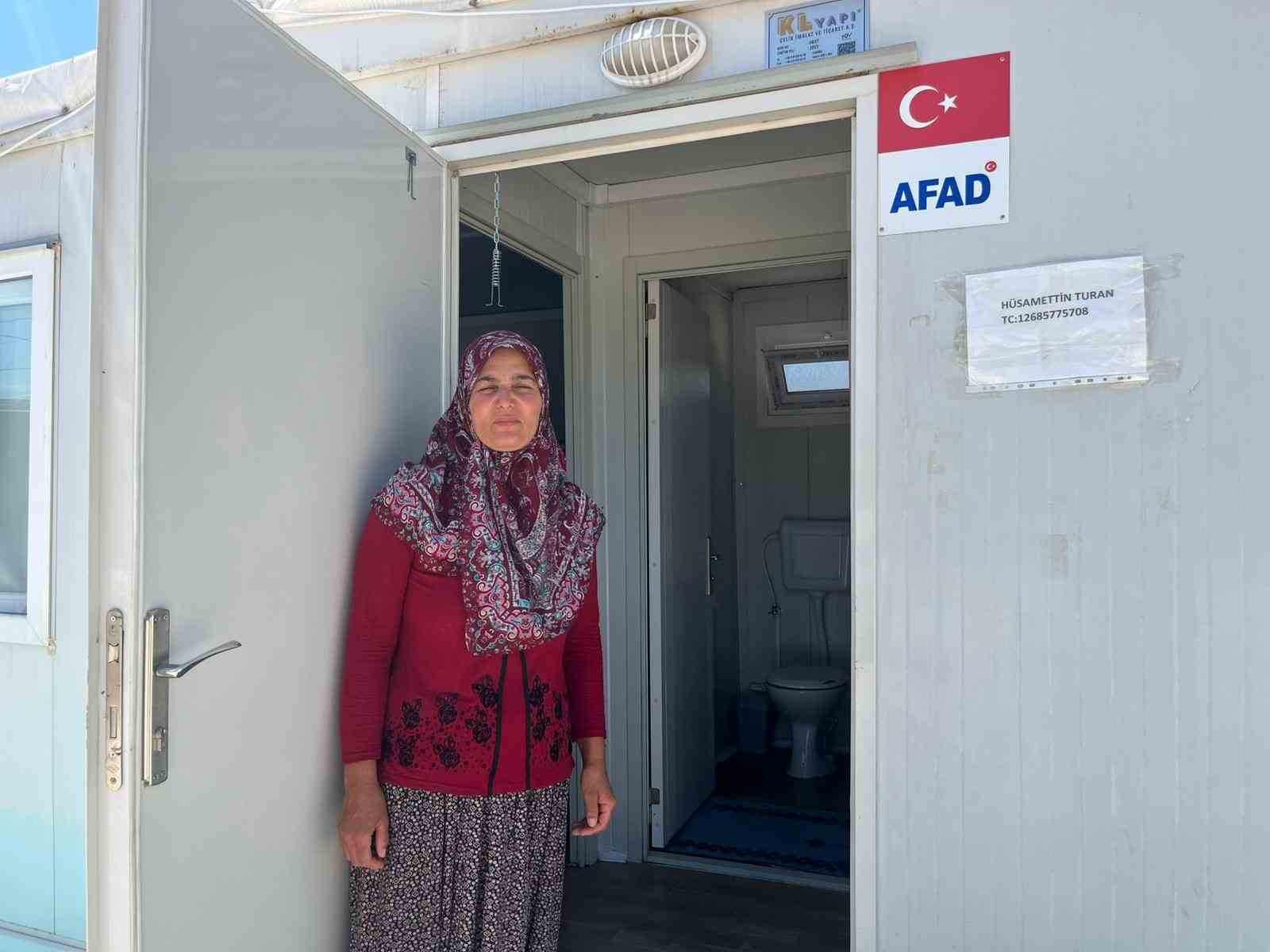 Yangın sonrası kurulan konteynır kentte rahat ve güvenli hayat