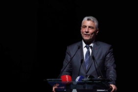 Ticaret Bakanı Bolat: "Yıl sonunda ihracatta 390 milyar doları aşacağız"