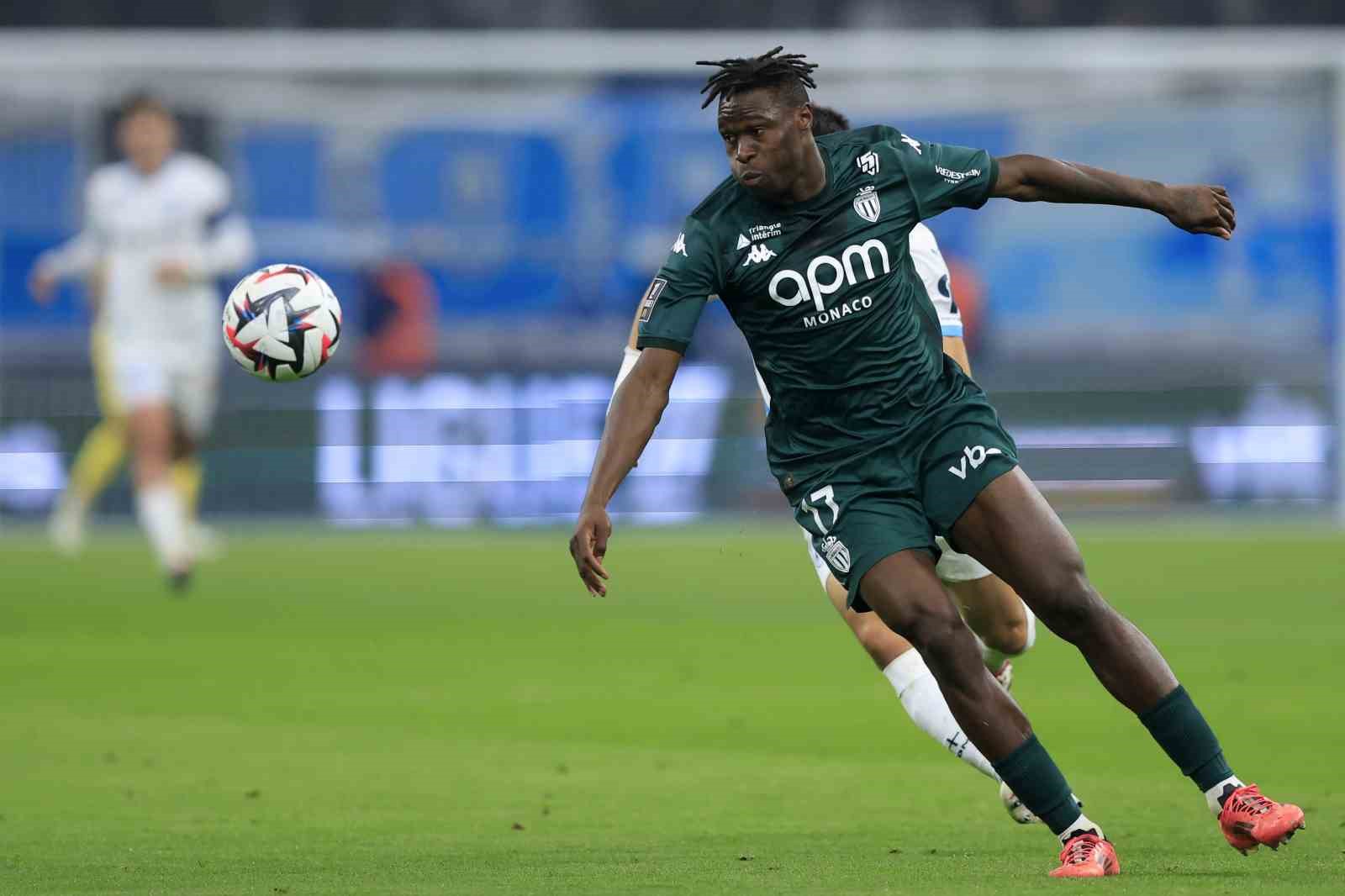 Engin Fırat: "Singo, Galatasaray’ı hem ligde hem Avrupa’da yukarı taşır"