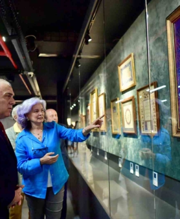 ‘Gölgesiz İzler’ sergisi Fatih’te sanatseverler ile buluştu