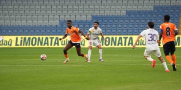 Trendyol Süper Lig: RAMS Başakşehir: 0 - Eyüpspor: 0 (Maç devam ediyor)