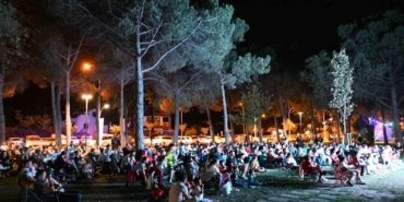 İznik’te yaz akşamları çocukların neşesiyle renkleniyor