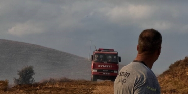 Paşalimanı Adası’nda sabah saatlerinde başlayan yangın rüzgarın etkisi ile yayıldı