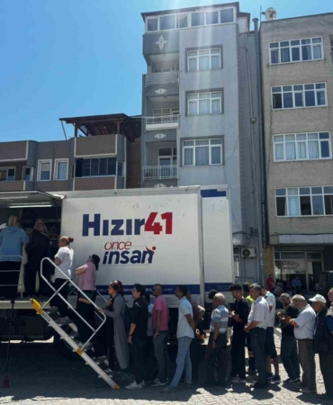 Hızır 41, Sındırgı’da depremzedelerin yanında