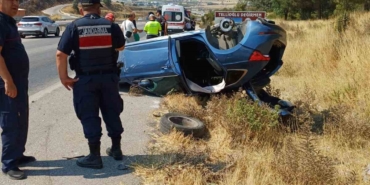 Balıkesir’de otomobil kaza sonrası ters döndü; 1 yaralı