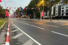 İstanbul’da 30 Ağustos Zafer Bayramı kutlamaları nedeniyle Vatan Caddesi trafiğe kapatıldı