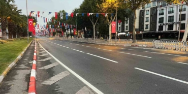 İstanbul’da 30 Ağustos Zafer Bayramı kutlamaları nedeniyle Vatan Caddesi trafiğe kapatıldı