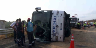 Sancaktepe’de 3 kişinin hayatını kaybettiği kaza sonrası yolcu otobüsü olay yerinden kaldırıldı