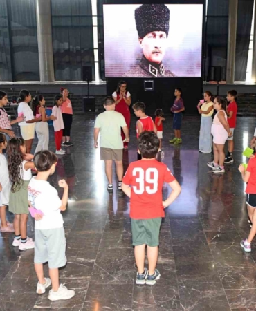 Osmangazi’de çocuklara tarih ve edebiyatı sevdiren buluşma