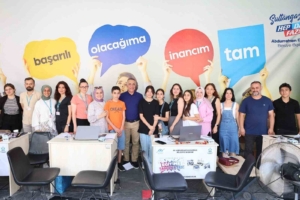 Sultangazi Belediyesi Eğitime Destek Akademisi’nde eğitim gören 696 öğrenci üniversiteli oldu