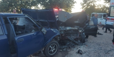 Kafa kafaya çarpıştılar: 1 ölü, 3 ağır yaralı