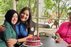 Polis ablaları Rabia’nın mutluluğuna ortak oldu