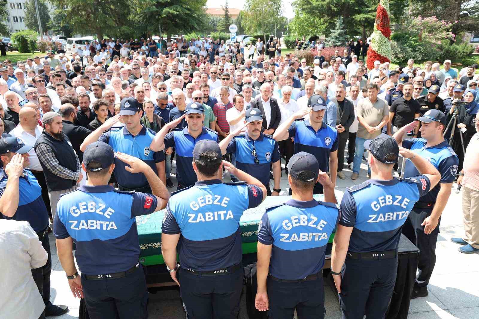 Gebze Belediye Başkan Yardımcısı Dursun Ali Arslan son yolculuğuna uğurlandı