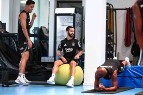 Beşiktaş, günün ikinci antrenmanını salonda yaptı