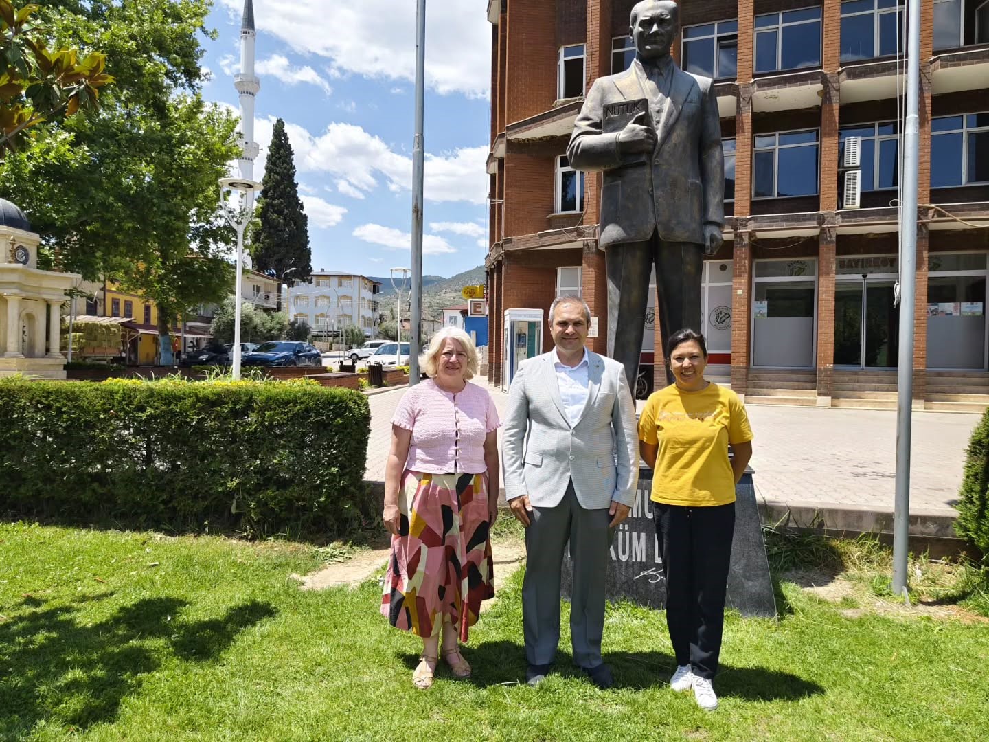 İki belediye arasında yapılacak işbirlikleri görüşüldü