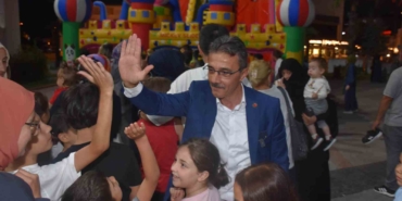 Erenler’de şenlik gecesi: Çocuklar doyasıya eğlendi