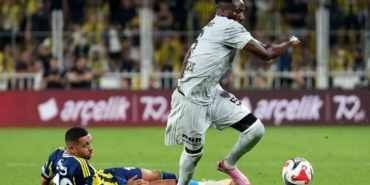 Trendyol Süper Lig: Fenerbahçe: 1 - Kocaelispor: 1 (İlk yarı)