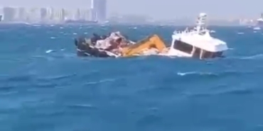 İstanbul’da kuvvetli fırtınada gemi battı: 4 kişi kurtarıldı