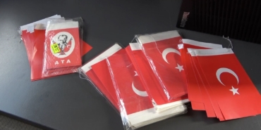 Taksim’de Türk Bayraklı duygu sömürüsüne polis engeli