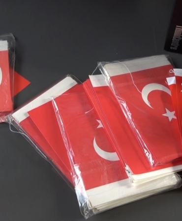 Taksim’de Türk Bayraklı duygu sömürüsüne polis engeli
