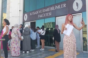 Yalova’da trafik kazası nedeniyle onlarca öğrenci AÖF sınavına geç kaldı