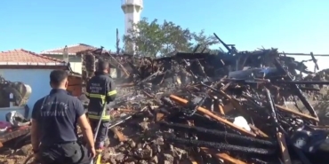 Çanakkale’de imamın evi yandı